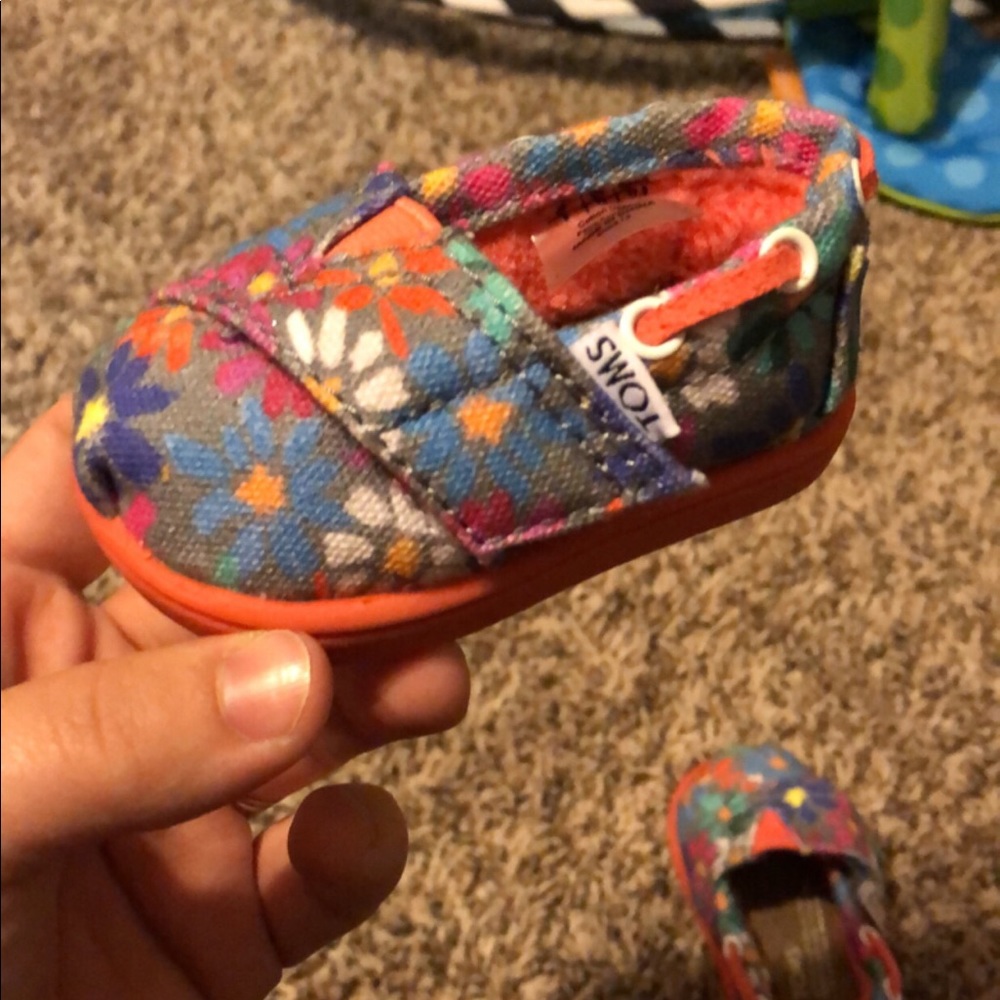 Toms